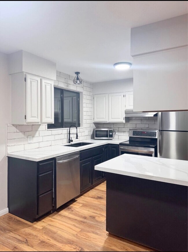 Building Photo - 525 S 1100 E