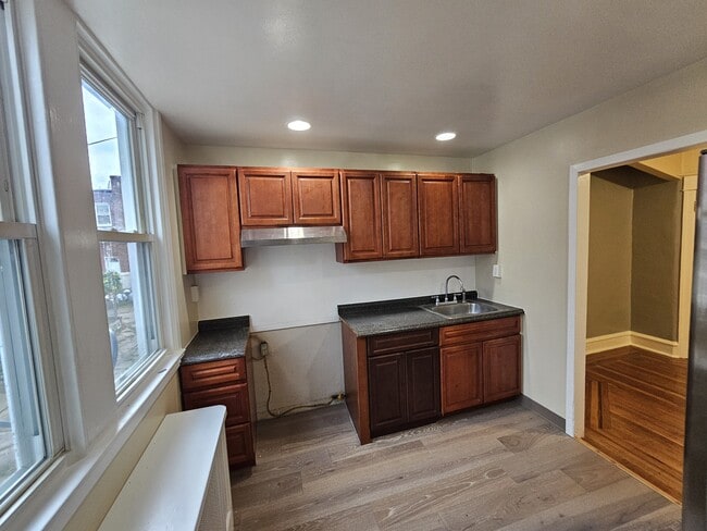 Building Photo - 4008 Gilham St