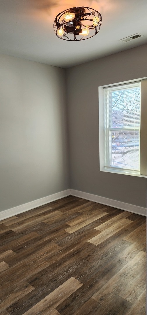 Building Photo - 7556 S Kenwood Ave