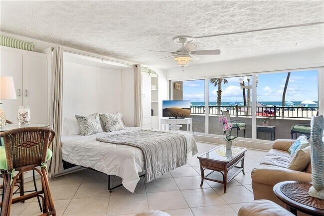 Building Photo - 201 Van Buren St