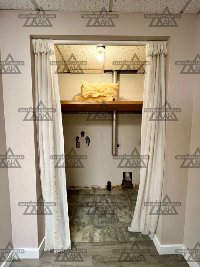 Building Photo - Home for rent in North Pole / 1-Car Garage / Pets on approval