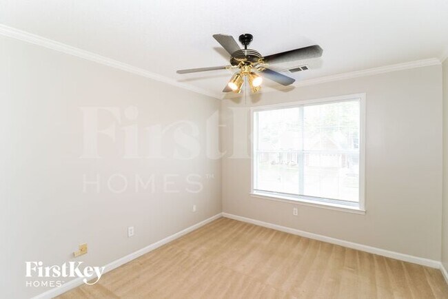 Building Photo - 4015 Fairway View Cir E