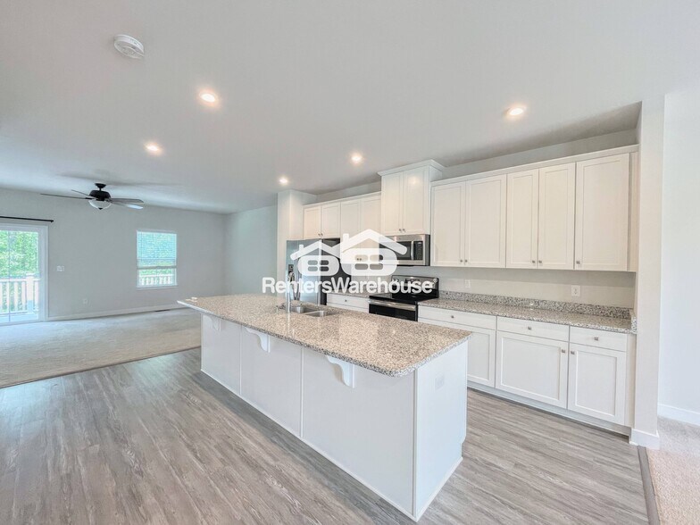 Building Photo - 930 Parley Pl