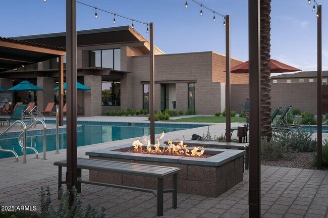 Building Photo - 1250 Abbey Ln