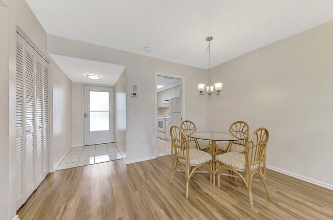 Building Photo - BEAULTIFUL 1 BEDROOM, 1 BATHROOM CONDO LOC...
