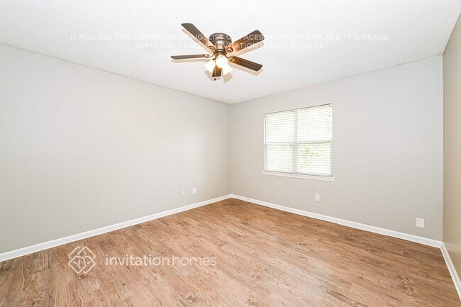 Building Photo - 3943 San Pablo Rd S