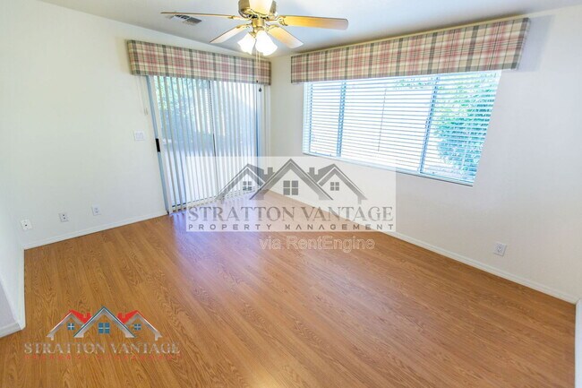 Building Photo - 10864 E Lindner Ave