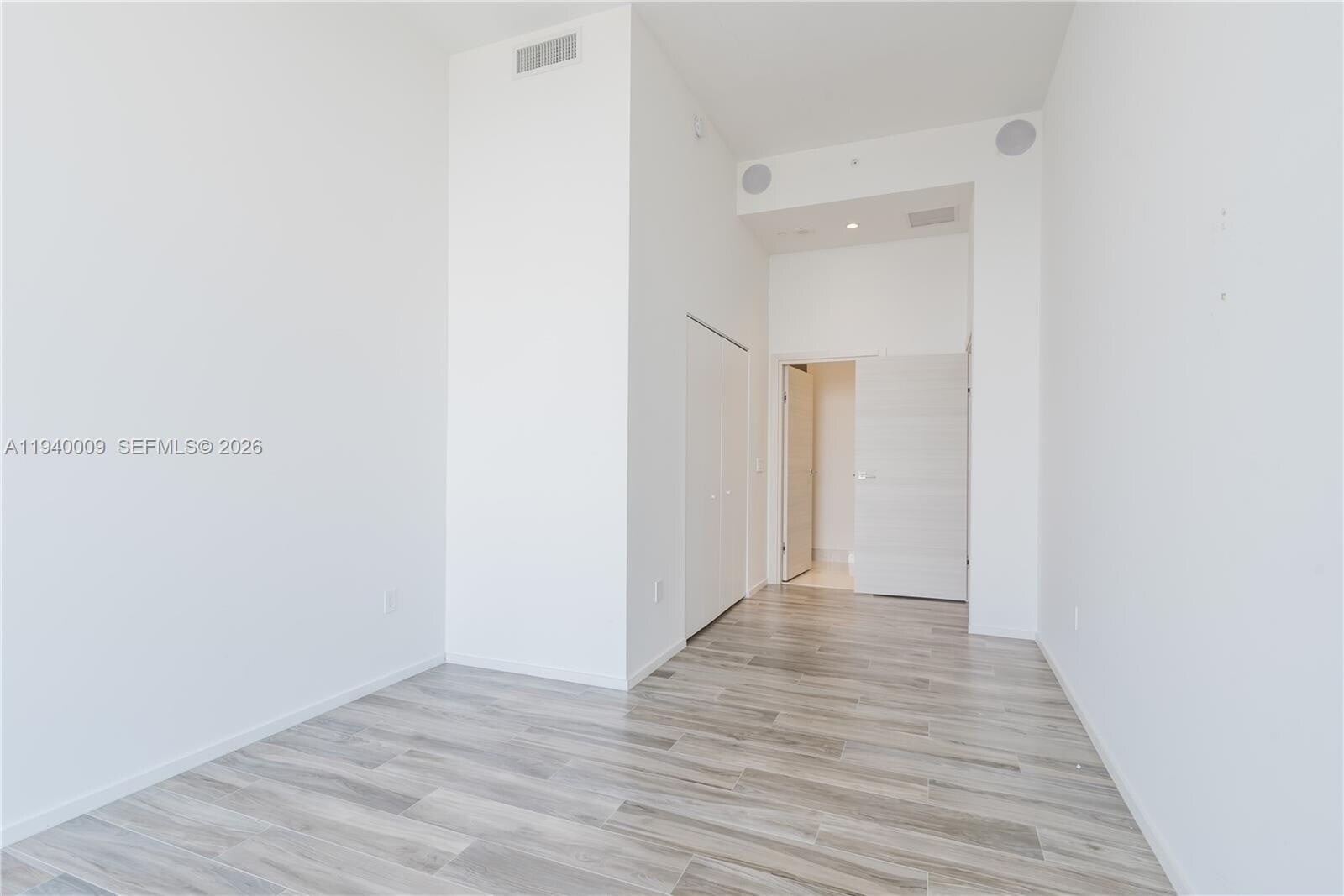 Building Photo - 801 S Miami Ave