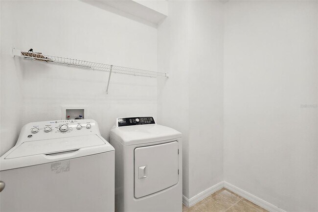 Building Photo - 16459 Centipede St