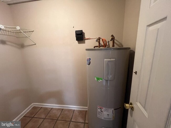 Building Photo - 42802 Higgs Ln