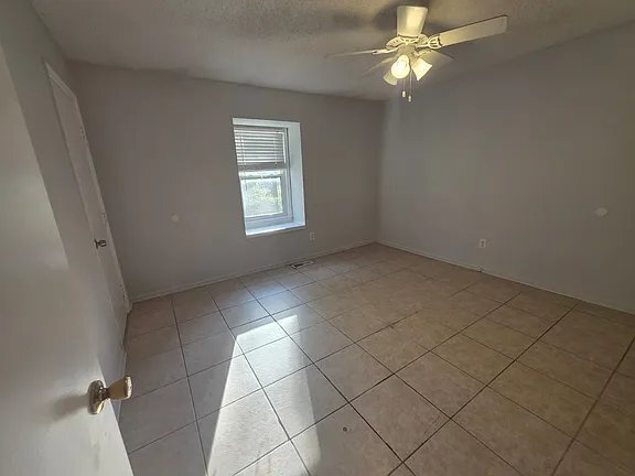 Building Photo - 1619 Forest Dr