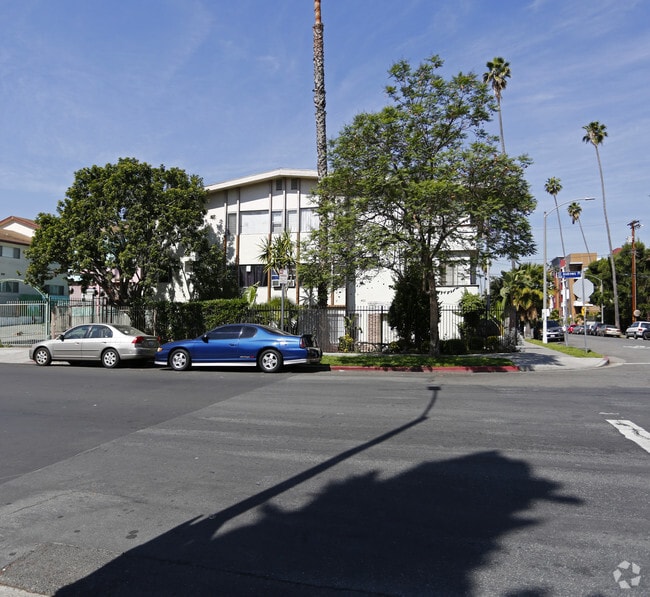 Building Photo - 740 S. St. Andrews Pl.