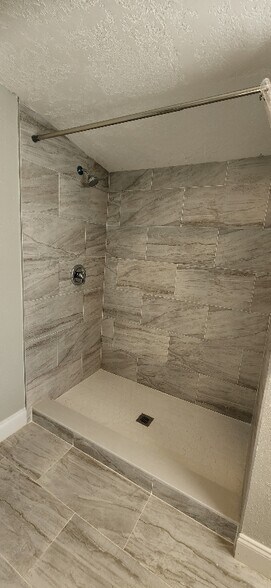 Building Photo - 5411 Spaatz Ave