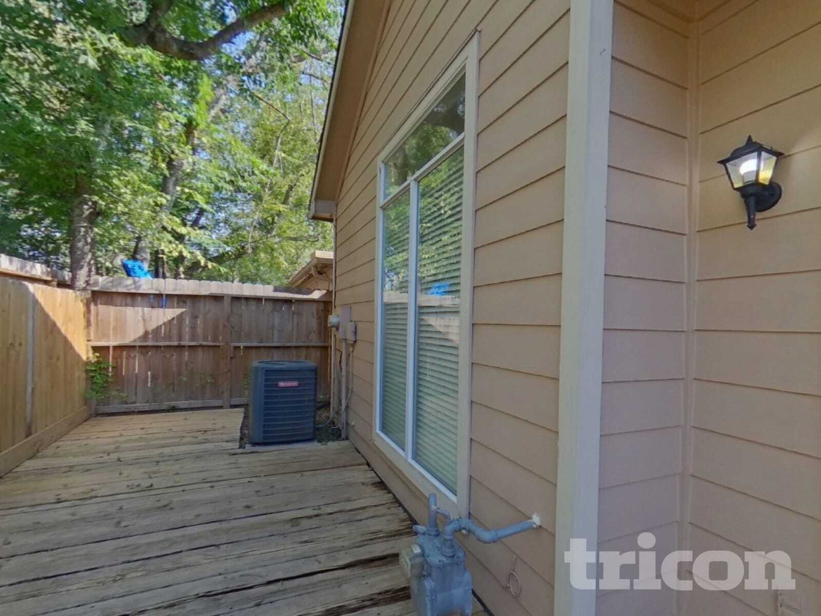 Building Photo - 2906 Crescent Bend Rd