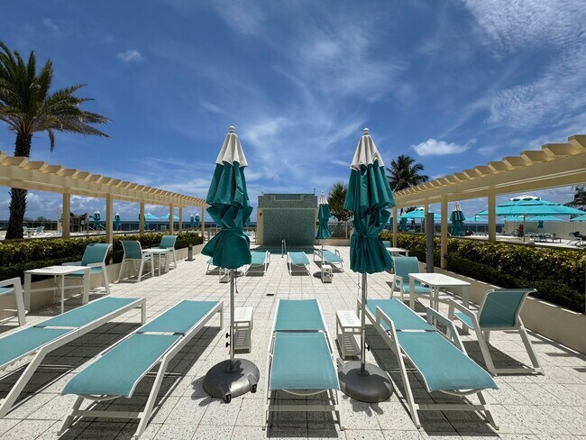 Building Photo - 2501 S Ocean Dr