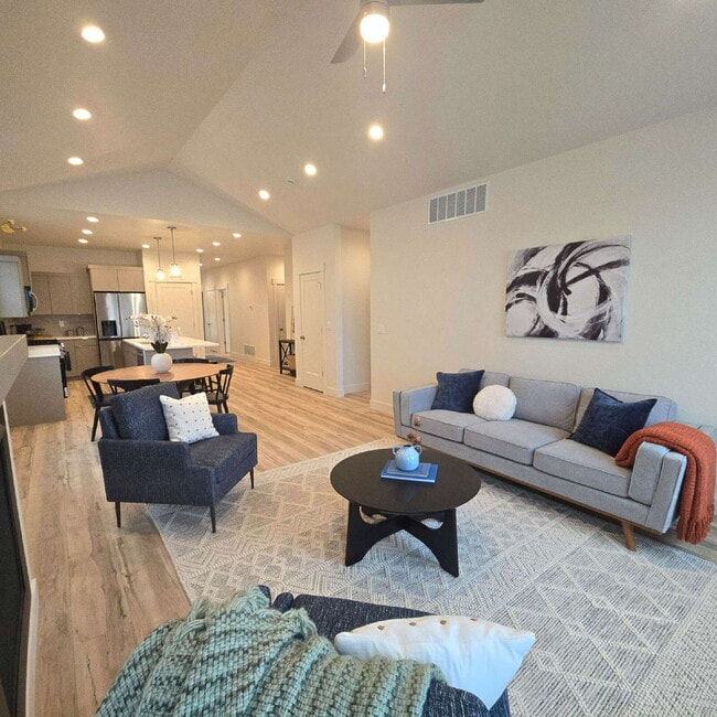 Building Photo - Beautiful, bright and brand NEW!