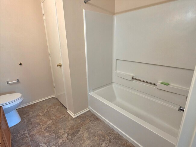 Building Photo - 16106 Darwood Ct