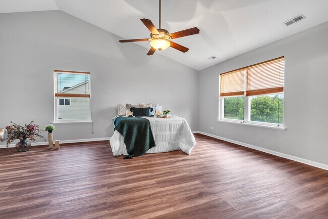 Building Photo - 2513 Simon Dr