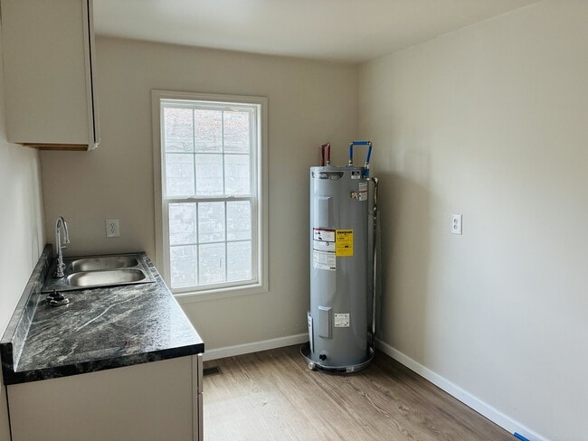 Building Photo - 508 Riley St