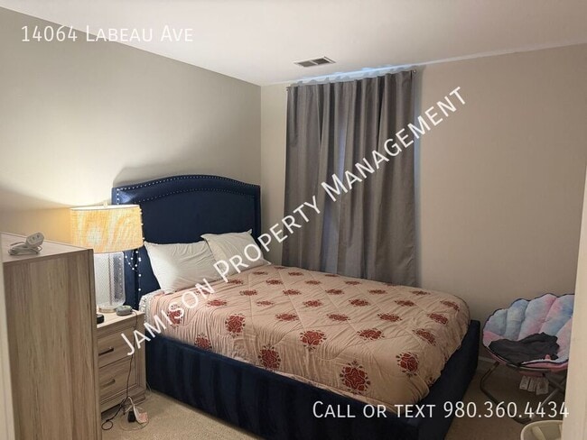 Building Photo - 14064 Labeau Ave