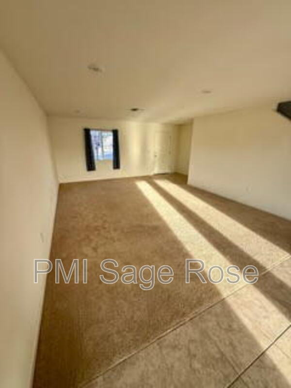 Building Photo - 8932 Coyote Blf Dr