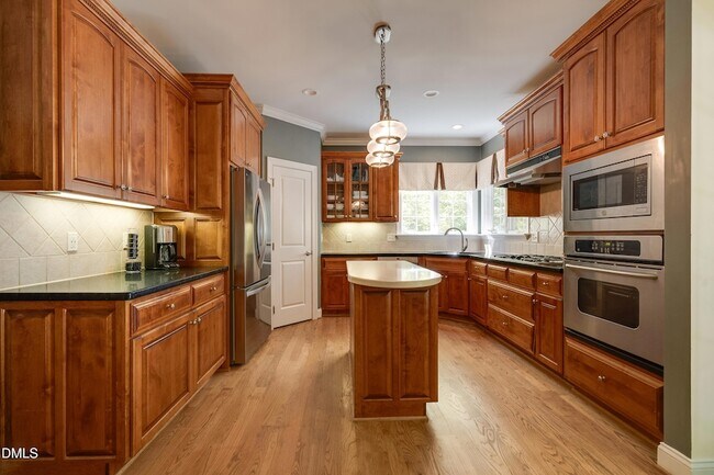 Building Photo - 117 Buckhurst Dr