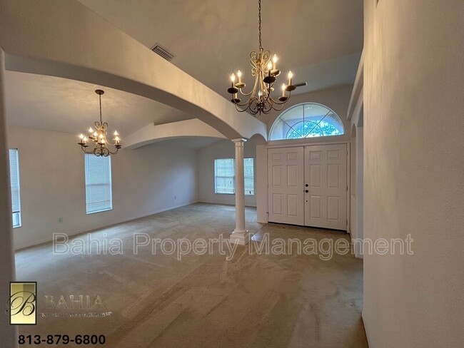 Building Photo - 6850 Pine Springs Dr