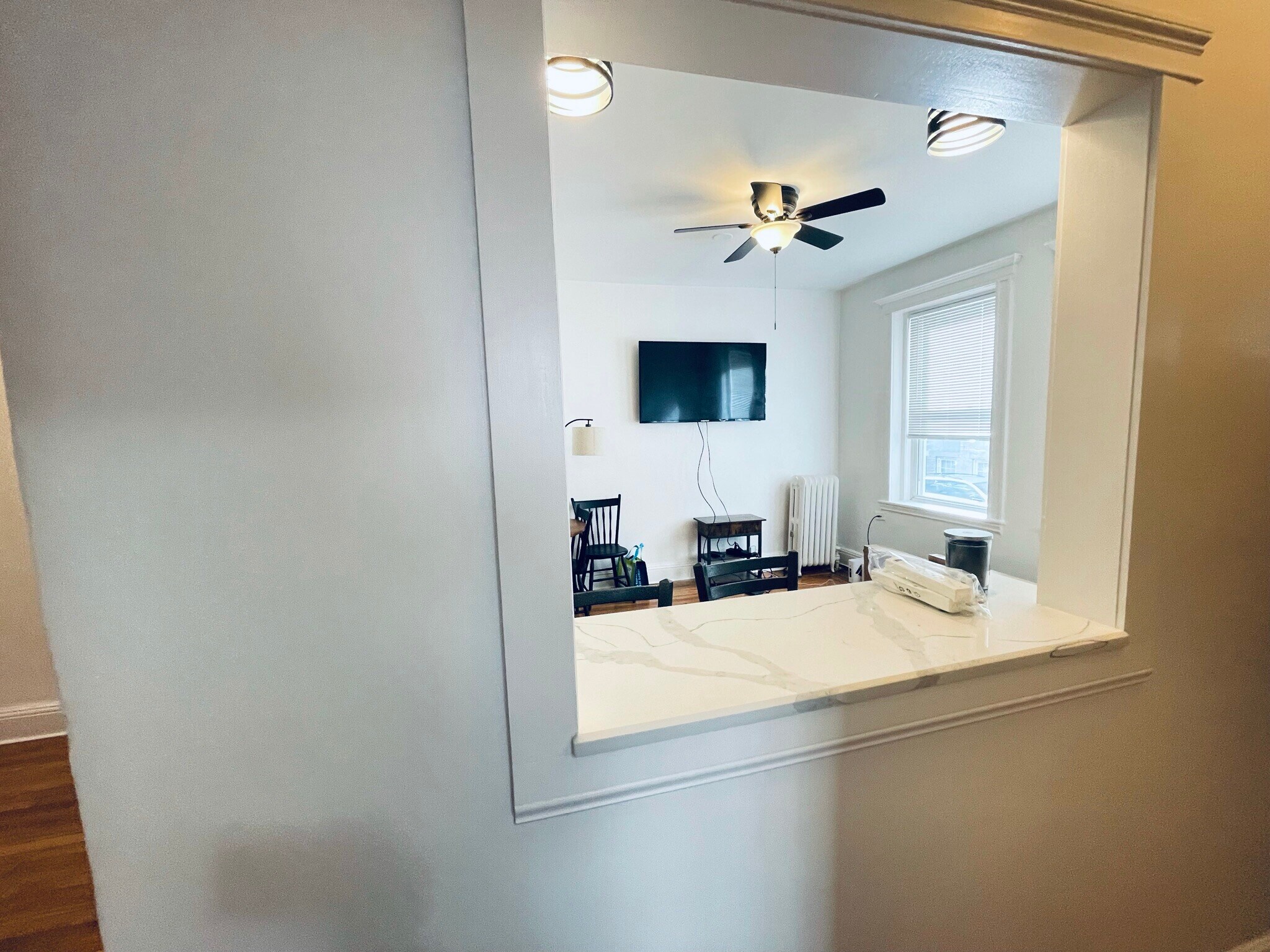 Building Photo - 4 Carol Ave