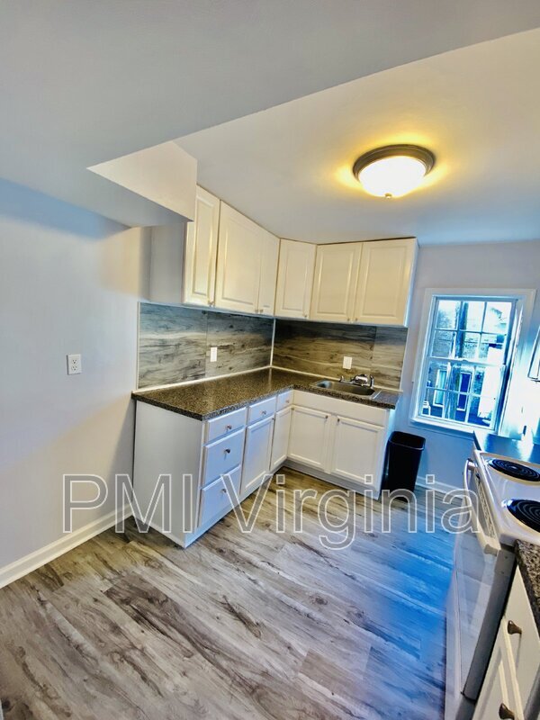 Building Photo - 1482 Old Virginia Beach Rd