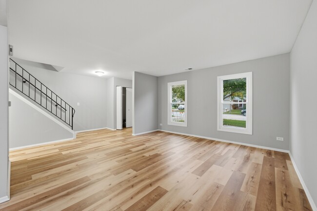 Building Photo - 5039 Chambers Dr