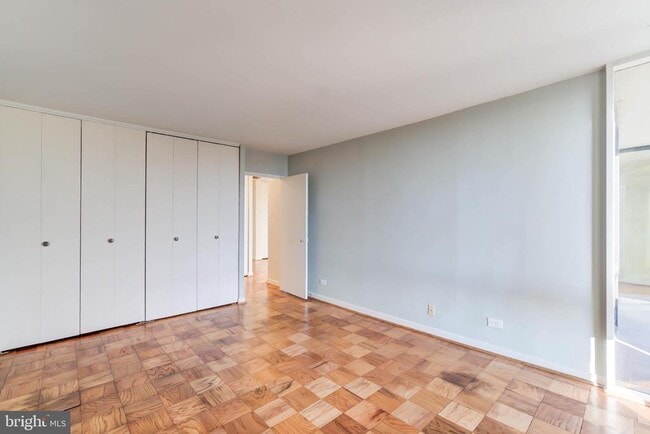 Building Photo - 490 M St SW