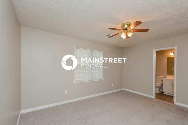 Building Photo - 4 Bedroom Pet-Friendly Home in Ellenwood, GA with Main Street Renewal