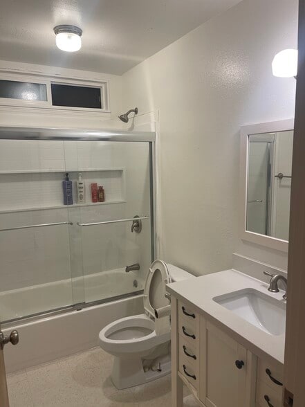 Building Photo - 73-1110 Alihilani Dr