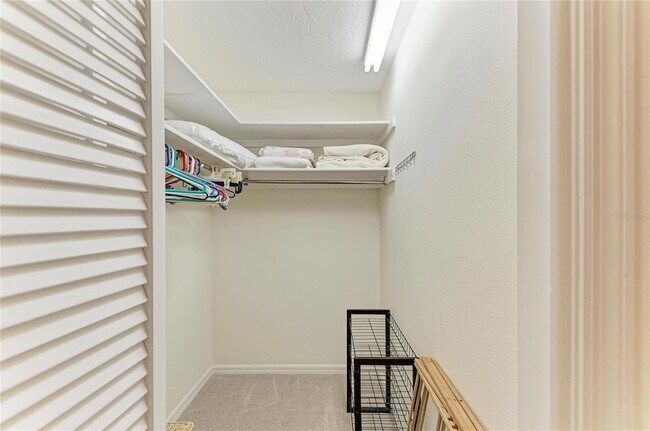 Building Photo - 3946 Wilshire Cir E