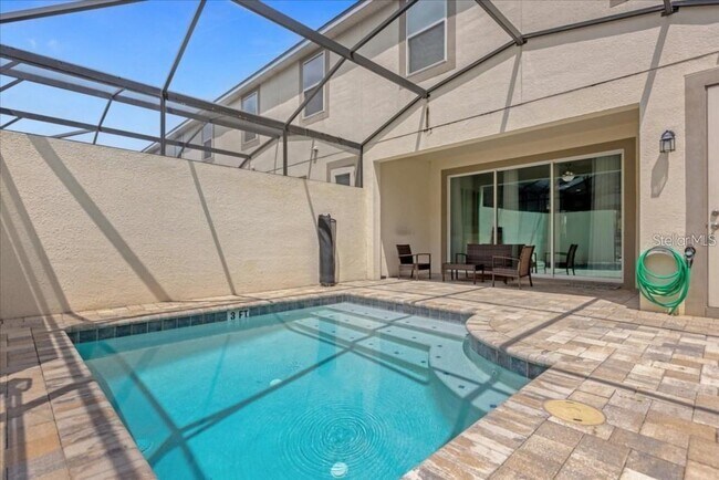 Building Photo - 1540 Carey Palm Cir
