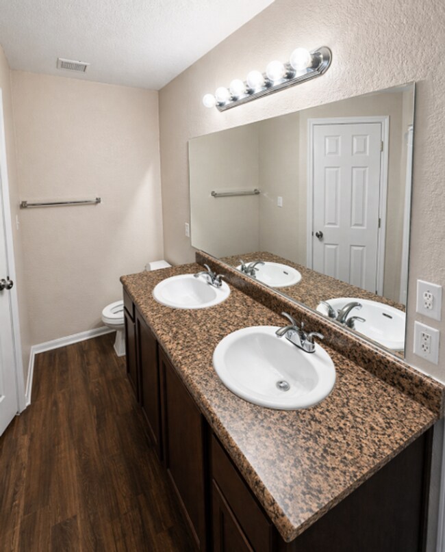 Building Photo - AVAILABLE MID MAY ; APPLY TODAY ON OUR WEBSITE!!!