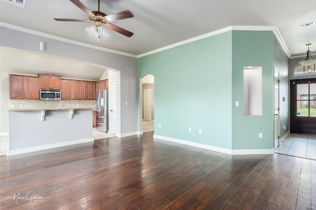 Building Photo - 2330 Tallgrass Cir