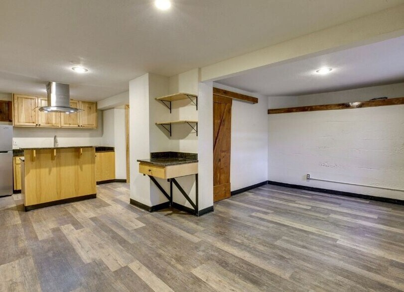 Building Photo - 6524 SE 87th Ave