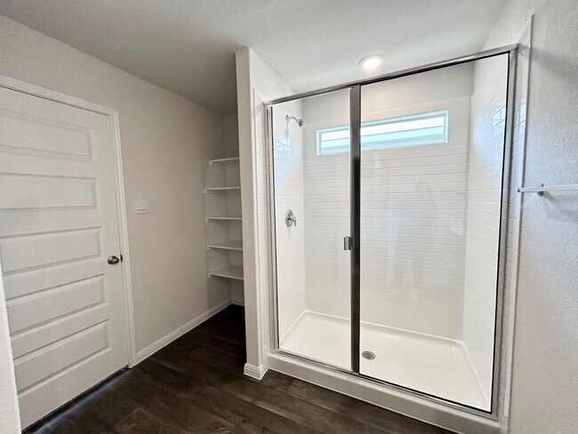 Building Photo - New 4 Bd 2 Ba Home Available for Move In!
