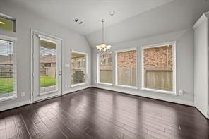 Building Photo - 212 Red Petal Wy