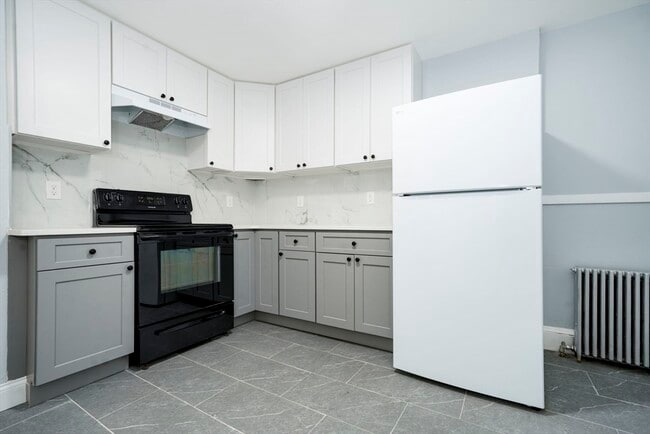 Building Photo - 22 Weston Ave