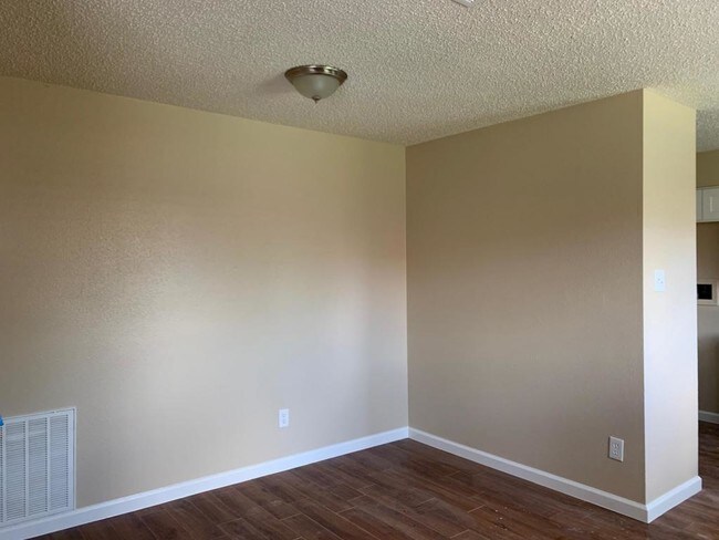 Building Photo - 22610 Leedstown Ln