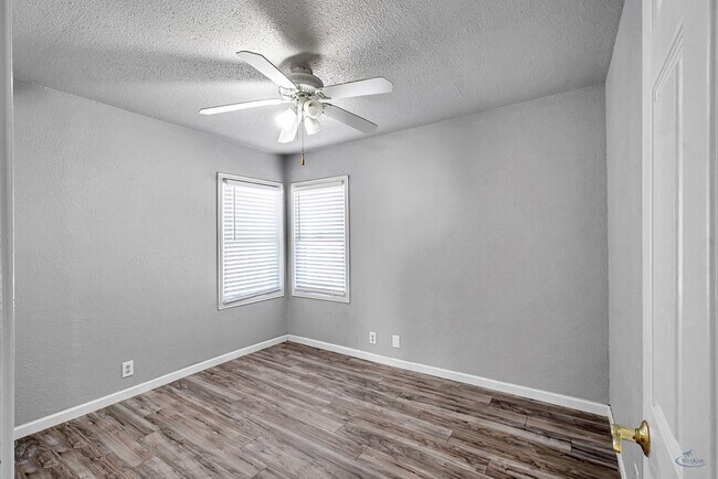 Building Photo - 3519 N Northstar Ave