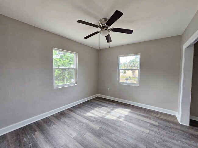 Building Photo - Single Family in Cocoa - Available July 1st!