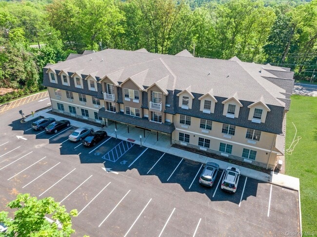 Building Photo - 962 US-9W