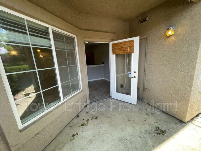 Building Photo - 4200 E Commerce Way