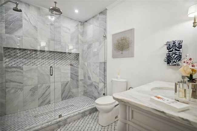 Building Photo - 1930 Northside Dr NW