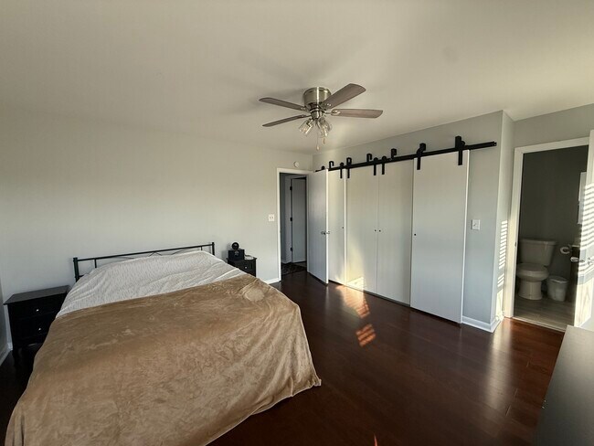 Building Photo - 1172 Hill Crest Dr