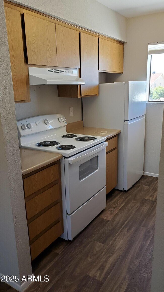 Building Photo - 2737 N Salem