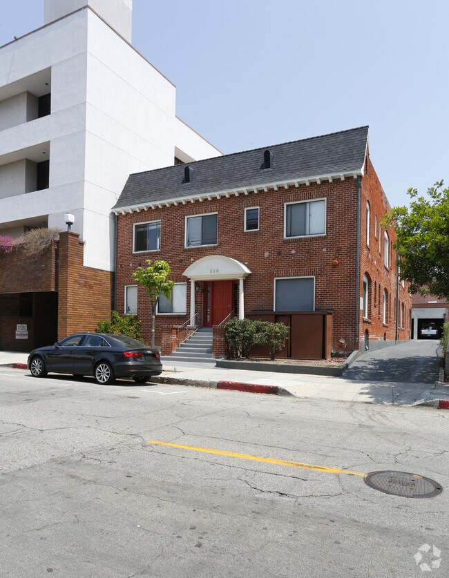 Primary Photo - Ruby House